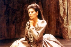 Photo Christian Dresse-Marseille-Lucia Aliberti- Opéra Municipal-Marseille-I Puritani-Opera-On Stage:http://www.luciaaliberti.it #luciaaliberti #operamunicipal #marseille #ipuritani #opera #onstage 
