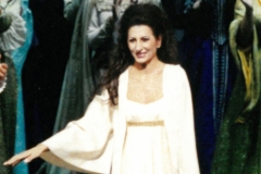 Photo Han Jin-Lucia Aliberti-Seoul Opera House-Seoul-Opera-Lucia di Lammermoor-On Stage:http://www.luciaaliberti.it #luciaaliberti #senghyounko #seouloperahouse #luciadilammermoor #opera #onstage