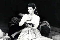 Photo Ilse Buhs/Jurgen Remmler-Lucia Aliberti-L’Elisir d’Amore-Deutsche Oper-Berlin-On Stage:http://www.luciaaliberti.it #luciaaliberti #lelisirdamore #deutscheoper #berlin #opera #onstage