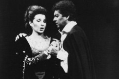 Photo Press Office Metropolitan Opea House-Lucia Aliberti with the Mexican tenor Francisco Araiza-Metropolitan Opera House-New York-Opera-Lucia di Lammermoor-On Stage:http://www.luciaaliberti.it #luciaaliberti #franciscoaraiza #metropolitanoperahouse #newyork #luciadilammermoor #opera #onstage #tvportrait #video+