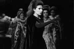 Photo Primo Gnani-Lucia Aliberti -Teatro Comunale-Bologna-Roberto Devereux-Opera-On Stage:http://www.luciaaliberti.it #luciaaliberti #lucianadintino #gianandreagavazzeni #teatrocomunale #bologna #robertodevereux #opera #onstage