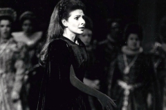 Photo Primo Gnani-Lucia Aliberti -Teatro Comunale-Bologna-Roberto Devereux-Opera-On Stage:http://www.luciaaliberti.it #luciaaliberti #lucianadintino #gianandreagavazzeni #teatrocomunale #bologna #robertodevereux #opera #onstage