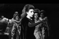 Photo Primo Gnani-Lucia Aliberti -Teatro Comunale-Bologna-Roberto Devereux-Opera-On Stage:http://www.luciaaliberti.it #luciaaliberti #lucianadintino #gianandreagavazzeni #teatrocomunale #bologna #robertodevereux #opera #onstage