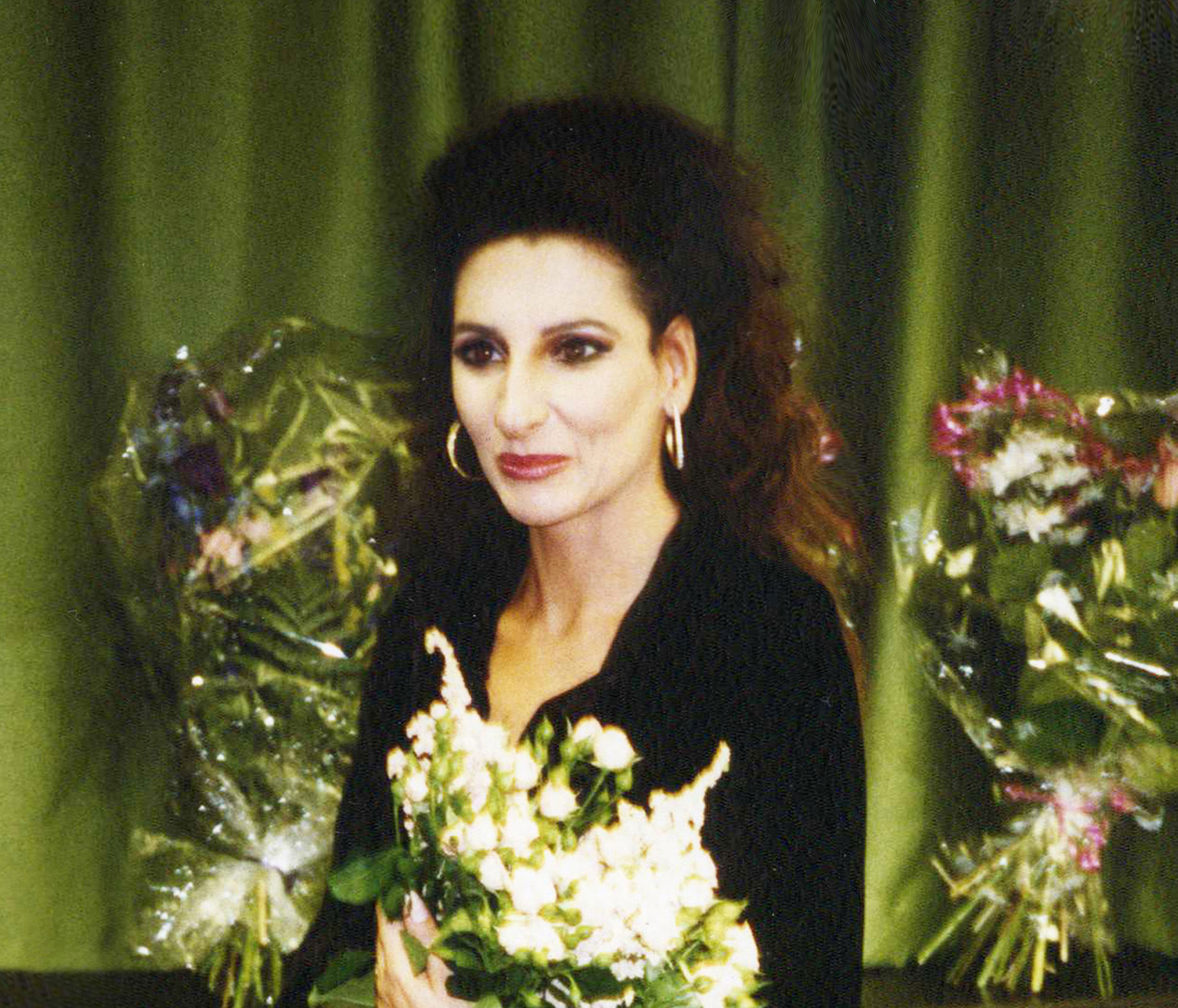 Lucia Aliberti⚘Deutsche Oper⚘Berlin⚘Opera⚘Lucia di Lammermoor⚘Portrait Series⚘Dressing Room⚘Makeup Session⚘Autograph Session⚘:http://www.luciaaliberti.it #luciaaliberti #deutscheoper #berlin #luciadilammermoor #opera #portraitseries #dressingroom #makeupsession #autographsession