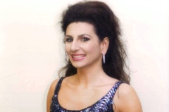 Photo Ingo Kulina-Lucia Aliberti-St.Georges Hall-Liverpool-Special Charity Gala-Concert-Liverpool-Dressing-Room-Makeup Session-Portrait Series:http://www.luciaaliberti.it #luciaaliberti #st.georgeshall #liverpool #galaconcert #dressingroom #portraitseries #laperlafashion