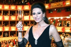 Photo Mathias Krohn-Lucia Aliberti celebrated 40 years of International career-Guest Star-Wiener Opernball-Wiener Staatsoper-Vienna-Escada Fashion:http://www.luciaaliberti.it #luciaaliberti #celebrated40years #ofinternationalcareer #wienerstaatsoper #vienna