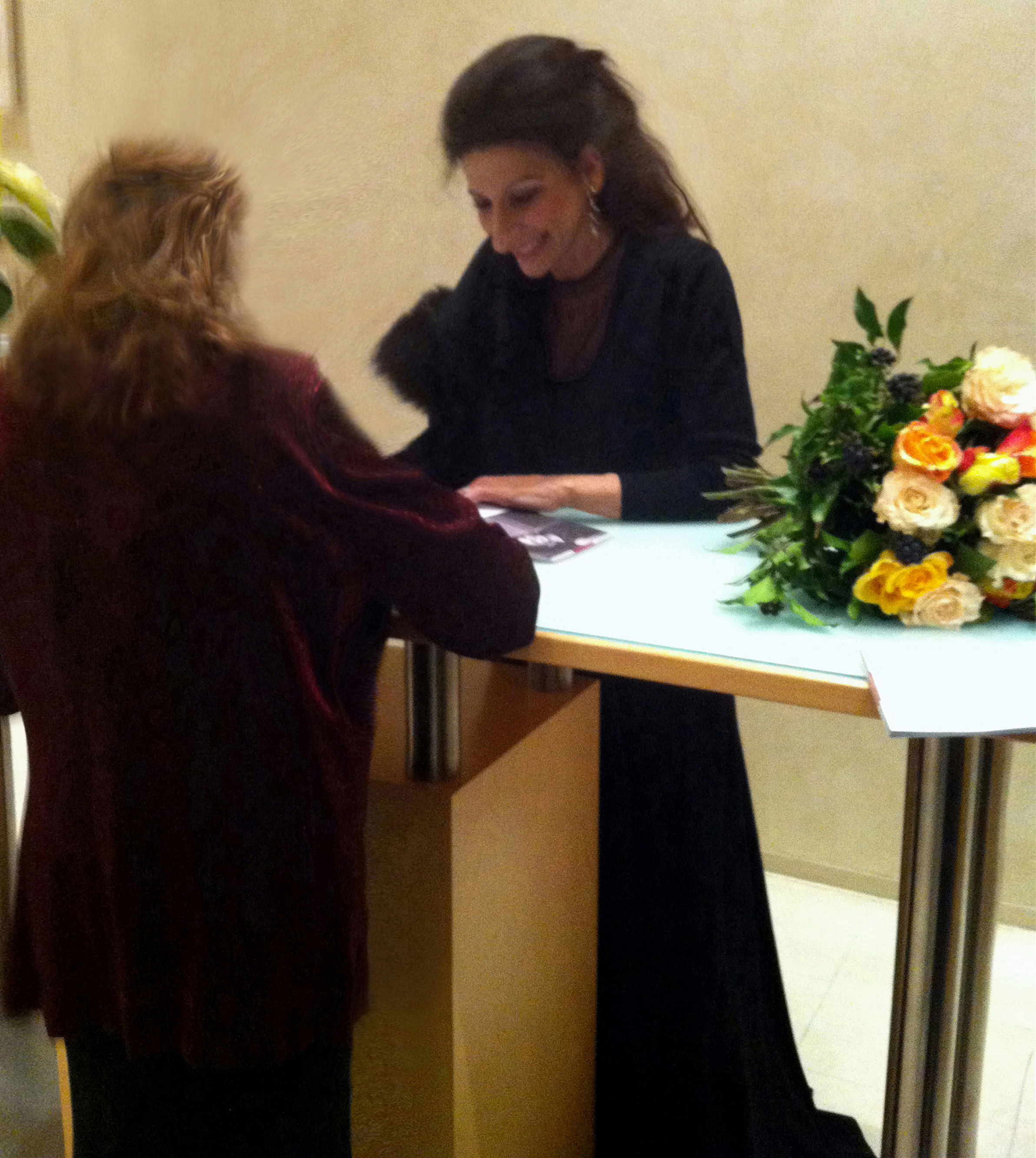 Lucia Aliberti⚘Concert Gebouw⚘Amsterdam⚘Concert⚘Autograph Session⚘Lucia thanks the Fans⚘La Perla Fashion⚘:http://www.luciaaliberti.it #luciaaliberti #concertgebouw #amsterdam #concert #autographsession #fans #laperlafashion