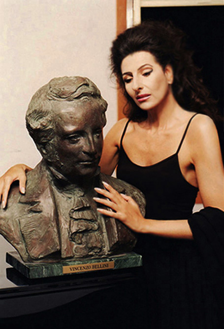 Lucia Aliberti⚘"Vincenzo Bellini "⚘Bronze⚘Sculpture by Salvatore Giordano⚘:http://www.luciaaliberti.it #luciaaliberti #sculpture #salvatoregiordano #vincenzobellini #bronze