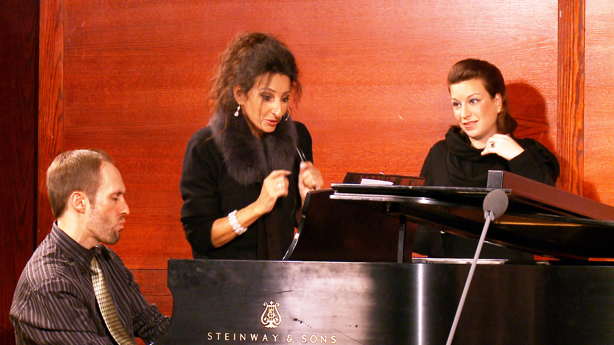 Lucia Aliberti with the friend Bernadette Herzog⚘Masterclass⚘Carnegie Hall⚘New York⚘Rehearsals⚘:http://www.luciaaliberti.it #luciaaliberti #bernadetteherzog #masterclass #carnegiehall #newyork #rehearsals