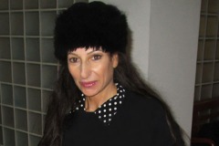 Aliphoto-Lucia Aliberti-Beloved Hat-Video Studio Recording-Vipiemme-Milan:http://www.luciaaliberti.it #luciaaliberti #hat #videostudiorecording #vipiemme #milan