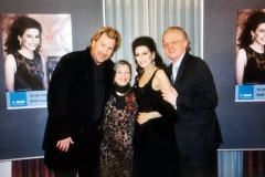 Aliphoto-Lucia Aliberti with the Finnish conductor Ari Rasilainen and the Fans-Concert-Feierabendhaus-Ludwigshafen-Autograph Session-La Perla Fashion:http://www.luciaaliberti.it #luciaaliberti #arirasilainen #feierabendhaus #ludwigshafen #autographsession #laperlafashion 