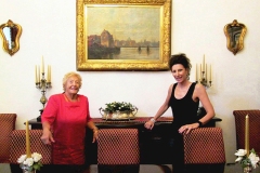 Aliphoto-Lucia Aliberti with her "Mother Teresa"-Family Home-Sicily-Relax:http://www.luciaaliberti.it #luciaaliberti #familyhome #sicily #relax #mother