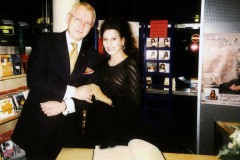 Photo Dumke-Lucia Aliberti with the German businessman Director of the Vogt Gruppe and Konzerthaus in Dortmund Ulrich Andreas Vogt-Gala Concert-Konzerthaus Dortmund-Dortmund-Autograph Session-Wolford Fashion:http://www.luciaaliberti.it #luciaaliberti #ulrichandreasvogt #vogtgruppe #konzerthaus #dortmund #galaconcert #autographsession #wolfordfashion