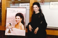 Photo Han Jin-Lucia Aliberti-Seoul Opera House-Seoul-Opera-Lucia di Lammermoor-Autograph Session-Wolford Fashion:http://www.luciaaliberti.it #luciaaliberti #seouloperahouse #seoul #opera #luciadilammermoor #autographsession #wolfordfashion
