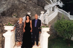 Photo Herlinde Koelbl-Lucia Aliberti with her Parents-Dad Salvatore and Mom Teresa-Villa Bellini-Savoca-Sicily-Family Home-Photo Shooting:http://www.luciaaliberti.it #luciaaliberti #villabellini #relaxing #momanddad #savoca #sicily