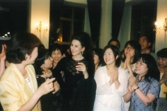 Photo Matsumura-Lucia Aliberti-Suntory Hall-Tokyo-Concert-With Fans-Autograph Session-Wolford Fashion:http://www.luciaaliberti.it #luciaaliberti #akihikomatsumura #suntoryhall #tokyo #concert #restaurantlucia #party #autographsession #fans #wolfordfashion