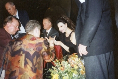Lucia Aliberti with the legendary tenor Alfredo Kraus-Concert-Deutsche Oper Berlin-Berlin-Autograph Session-With Fans:http://www.luciaaliberti.it #luciaaliberti #alfredokraus #deutscheoperberlin #concert #berlin #autographsession #withfans