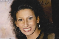 Photo take by Fan-Lucia Aliberti-Wiener Staatsoper-Vienna-Opera-"Lucia di Lammermoor"-Autograph Session-Portrait Series-La Perla Fashion :http://www.luciaaliberti.it #luciaaliberti #wienerstaatsoper #vienna #opera #luciadilammermoor #portraitseries #autographsession #laperlafashion