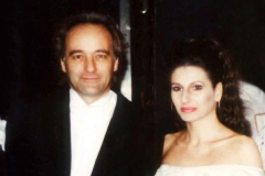 Kranichphoto-Lucia Aliberti with the conductor Marcello Viotti-Opera-Lucia di Lammermoor-Deutsche Oper Berlin-Back Stage-TV Portrait:http://www.luciaaliberti.it #luciaaliberti #marcelloviotti #deutscheoperberlin #berlin #luciadilammermoor #opera #backstage #tvnews #tvportrait