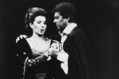 Photo Press Office Metropolitan Opea House-Lucia Aliberti with the Mexican tenor Francisco Araiza-Metropolitan Opera House-New York-Opera-Lucia di Lammermoor-On Stage:http://www.luciaaliberti.it #luciaaliberti #franciscoaraiza #metropolitanoperahouse #newyork #luciadilammermoor #opera #onstage #tvportrait #video+