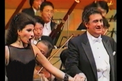 Photo taken from the TV-Lucia Aliberti with the Spanish tenor Placido Domingo-Seoul Arts Center-Concert Hall-Seoul-Special Gala Concert-Korea Tour-Live TV Recording:http://www.luciaaliberti.it #luciaaliberti #placidodomingo #seoulartscenter #concerthall #seoul #galaconcert #koreatour #tvrecording #tvnews #tvportrait #laperlafashion