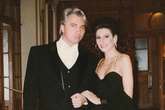 Aliphoto-Lucia Aliberti with the Russian baritone Dmitri Hvorostovsky-Gala Concert-Theater Basel-Basel-Dressing Room-TV Portrait:http://www.luciaaliberti.it #luciaaliberti #dmitrihvorostovsky #theaterbasel #basel #dressingroom #laperlafashion