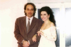 Aliphoto-Lucia Aliberti with the Swiss conductor Marcello Viotti-Lausanne Opera-Lausanne-Opera-Il Pirata-Dressing Room-Makeup Session:http://www.luciaaliberti.it #luciaaliberti #marcelloviotti #lausanneopera #lausanne #ilpirata #opera #dressingroom #makeupsession