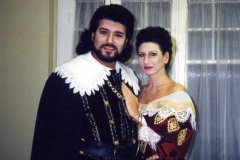 Aliphoto-Lucia Aliberti with the baritone Roberto Servile-Opera-Lucia di Lammermoor-ABAO Bilbao Opera-Bilbao-Dressing Room-Makeup Session-:http://www.luciaaliberti.it #luciaaliberti #robertoservile #abaobilbaoopera #bilbao #luciadilammermoor #opera #dressingroom #makeupsession