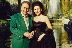 Aliphoto-Lucia Aliberti with the German bass and Television Presenter Gunther Wewel-ARD TV Show-Kein Schoner Land-Villa D'Este-Tivoli-Rome-TV Recording-Escada Fashion:http://www.luciaaliberti.it #luciaaliberti #guntherwewel #keinschonerland #ard #tvshow #villadeste #tivoli #rome #escadafashion
