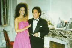 Aliphoto-Lucia Aliberti with the conductor Cyril Diederich-Festival Radio France-Montpallier:http://www.luciaaliberti.it #luciaaliberti #cyrildiederich #festivalradiofrance #montpellier #giovannadarco #opera #dressingroom