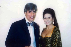 Aliphoto-Lucia Aliberti with the director Maurizio Di Mattia-Korea National Opera-Seoul-Lucia di Lammermoor-Opera-Back Stage:http://www.luciaaliberti.it #luciaaliberti #mauriziodimattia #koreanationalopera #seoul #luciadilammermoor #opera #autographsession