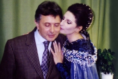 Aliphoto-Lucia Aliberti with the director Pierluigi Pieralli-Opera-Beatrice di Tenda-Deutsche Oper Berlin-Berlin-Dressing Room-Makeup Session:http://www.luciaaliberti.it #luciaaliberti #pierluigipieralli #deutscheoperberlin #berlin #beatriceditenda #opera #dressingroom #makeupsession #video #tvportrait