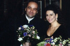 Kranichphoto-Lucia-Aliberti-with-the-conductor-Marcello-Viotti-Deutsche-Oper-Concert-Berlin-Back-Stage