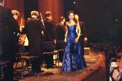 Kranichphoto-Lucia Aliberti with the legendary Spanish tenor Alfredo Kraus-Deutsche Oper Berlin-Berlin-Concert-On Stage:http://www.luciaaliberti.it #luciaaliberti #alfredokraus #deutscheoperberlin #berlin #concert #onstage #video