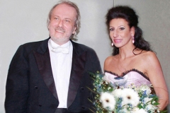Lucia Aliberti with the French conductor Philippe Auguin⚘Stadthalle⚘Villach⚘Charity Concert⚘Aids Gala⚘Live TV Recording⚘Photo taken from the Newspaper⚘TV Portrait⚘:http://www.luciaaliberti.it #luciaaliberti #philippeauguin #stadthalle #villach #charityconcert #aidsgala #livetvrecording  #tvnews #tvportrait #escadafashion