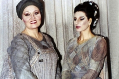 Lucia Aliberti with the American mezzosoprano Dolores Ziegler⚘Opera⚘"Norma"⚘Teatro Colon⚘Buenos Aires⚘Dressing Room⚘Makeup Session⚘:http://www.luciaaliberti.it #luciaaliberti #doloresziegler #teatrocolon #buenosaires #norma #opera #dressingroom #makeupsession