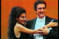 Lucia Aliberti with the Spanish tenor Placido Domingo⚘Special Gala Concert⚘Homenaje a Alfredo Kraus⚘Teatro Real⚘Madrid⚘On Stage⚘Live Tv Recording⚘Photo taken from the TV⚘:http://www.luciaaliberti.it #luciaaliberti #placidodomingo #teatroreal #madrid #homenajeaalfredokraus #specialconcert #onstage #livetvrecording