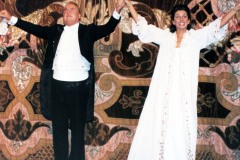 Photo Graciela Ocampo-Lucia Aliberti with the conductor Romano Gandolfi-Teatro Colon-Buenos Aires-Lucia di Lammermoor:http://www.luciaaliberti.it #luciaaliberti #romanogandolfi #teatrocolon #buenosaires #luciadilammermoor #opera #onstage