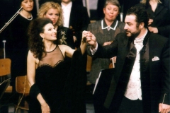 Photo Mario Kučera-Lucia Aliberti with the Croatian conductor Ivo Lipanovic-Croatian National Theatre-Split-Gala Concert-On Stage-La Perla Fashion:http://www.luciaaliberti.it #luciaaliberti #ivolipanovic #croatiannationaltheatre #split #concert #onstage #tvnews #laperlafashion