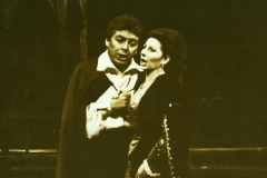 Photo Press Office Metropolitan Opea House-Lucia Aliberti with the tenor Francisco Araiza-Lucia di Lammermoor-Metropolitan Opera House-New York:http://www.luciaaliberti.it #luciaaliberti #franciscoaraiza #metropolitanoperahouse #newyork #luciadilammermoor #opera #onstage