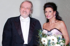 Photo Robert Telsnig-Lucia Aliberti with the conductor Philippe Auguin-Stadthalle-Aids Gala-Villach :http://www.luciaaliberti.it #luciaaliberti #philippeauguin #stadthalle #villach #charityconcert #aidsgala #livetvrecording #tvnews #tvportrait #escadafashion