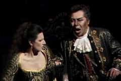 Photo taken from the TV-Lucia Aliberti with the baritone Senghyoun Ko-Seoul Opera House-Seoul-Opera-Lucia di Lammermoor-On Stage:http://www.luciaaliberti.it #luciaaliberti #senghyounko #seouloperahouse #seoul #luciadilammermoor #opera #onstage