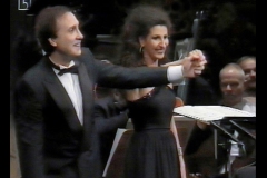 Photo taken from the TV-Lucia Aliberti with the American tenor Neil Schicoff-Deutsche Oper Berlin-Berlin-Gala Concert-La Traviata-Live TV Recording-On Stage-Krizia fashion:http://www.luciaaliberti.it #luciaaliberti #neilschicoff #deutscheoperberlin #berlin #galaconcert #latraviata #onstage #livetvrecordng #kriziafashion