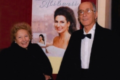 Lucia Aliberti with "mom Teresa and dad Salvatore"⚘Metropolitan Opera House⚘New York⚘Opera⚘Lucia di Lammermoor⚘Autograph Session⚘:http://www.luciaaliberti.it #luciaaliberti #metropolitanoperahouse #newyork #luciadilammermoor #opera #autographsession #mom #dad
