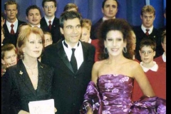 Lucia Aliberti with the Austrian film,stage and television actress,producer and author Senta Berger⚘the conductor Pierre Dominique Ponnelle⚘ZDF TV Show⚘”Achtung Klassik"⚘Munich⚘Escada Fashion⚘Photo taken from the TV Show⚘:http://www.luciaaliberti.it #luciaaliberti #sentaberger #pierredominiqueponnelle #achtungklassik #zdf #tvshow #munich #escadafashion