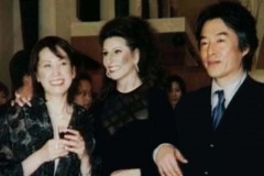 Lucia Aliberti with the Japanese entrepreneur Akihiko Matsumura and his wifef⚘Tokyo⚘Concert⚘Suntory Hall⚘Restaurant Lucia⚘Photo taken from the Video⚘Party⚘Restaurant Lucia⚘Wolford Fashion⚘:http://www.luciaaliberti.it #luciaaliberti #akihikomatsumura #concert #suntoryhall #tokyo #video #tvportrait #restaurantlucia #wolfordfashion