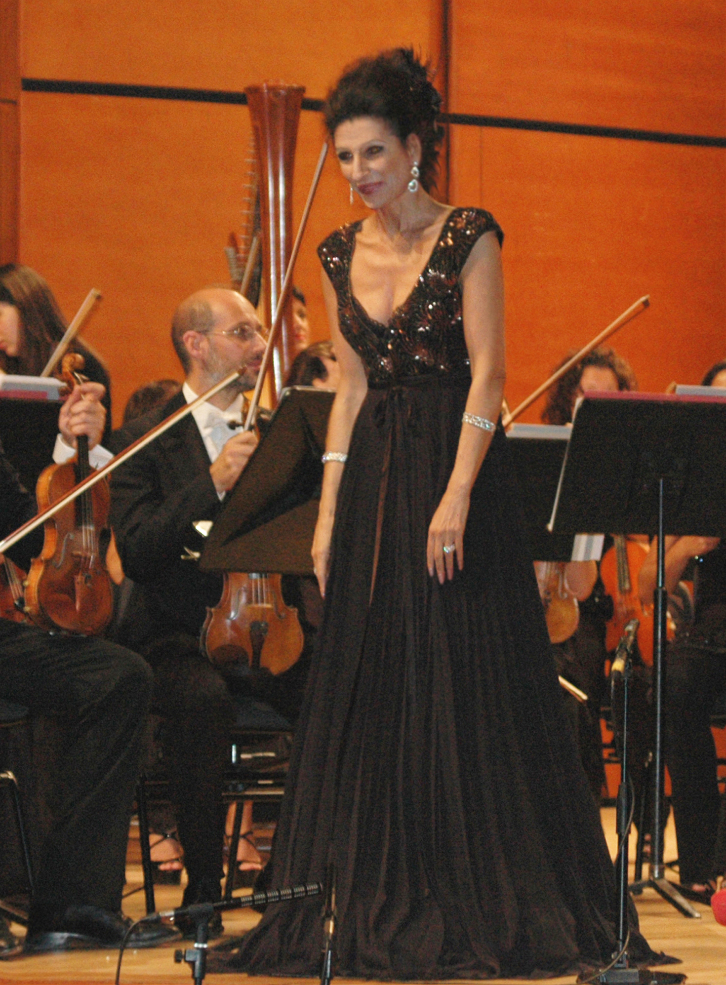 Lucia Aliberti⚘Auditorium⚘Milan⚘Concert⚘Orchestra Sinfonica Di Milano Giuseppe Verd⚘Milan⚘On Stage⚘Escada Fashion⚘:http://www.luciaaliberti.it #luciaaliberti #auditorium #orchestrasinfonicadimilanogiuseppeverdi #concert #milan #onstage #escadafashion