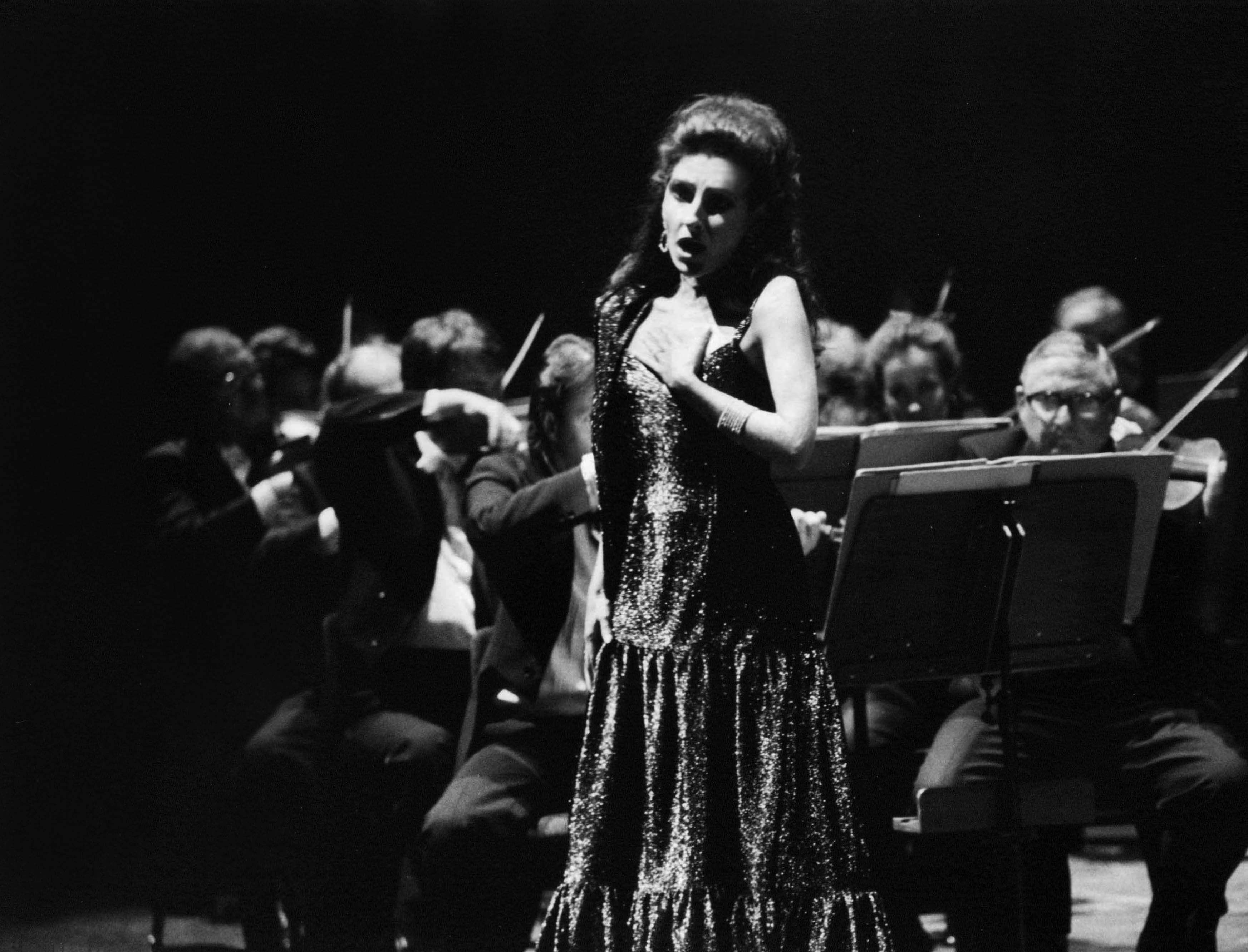 Lucia Aliberti with the conductor Garcia Navarro⚘Deutsche Oper Berlin⚘Gala Concert⚘Berlin⚘On Stage⚘:http://www.luciaaliberti.it #luciaaliberti #deutscheoperberlin #berlin #onstage #concert