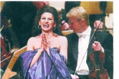 WESTDEUTSCHE ALLGEMEINE-WAZ-de/Kultur-Photo Klaus Rudolph-Lucia Aliberti-Philharmonie-Essen-Concert-On Stage-Escada Fashion:http://www.luciaaliberti.it #luciaaliberti #philharmonieessen #concert #essen #onstage #tvportrait #westdeutscheallgemeinewaz #escadafashion