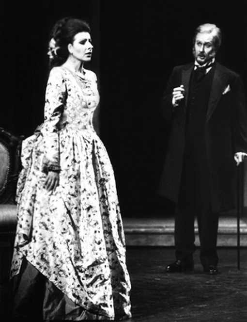Lucia Aliberti⚘Oper Koln⚘Koln⚘Opera⚘La Traviata⚘On Stage⚘Photo taken from the TV Portrait⚘:http://www.luciaaliberti.it #luciaaliberti #operkoln #koln #latraviata #opera #giuseppeverdi #tvportrait #onstage